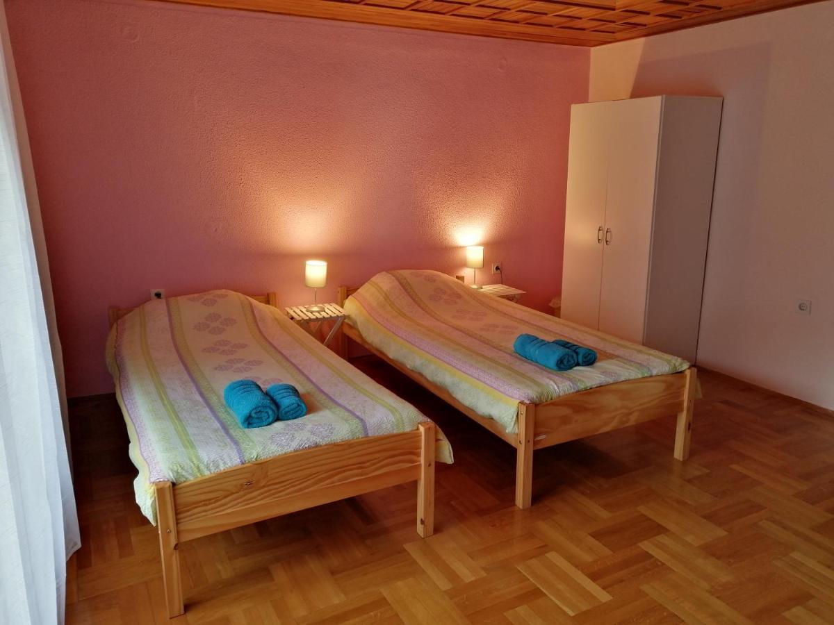 Guesthouse & Restaurant Brisar 1898 Grahovo ob Baci ภายนอก รูปภาพ
